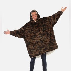 NWOT Camo Comfy Hoodie